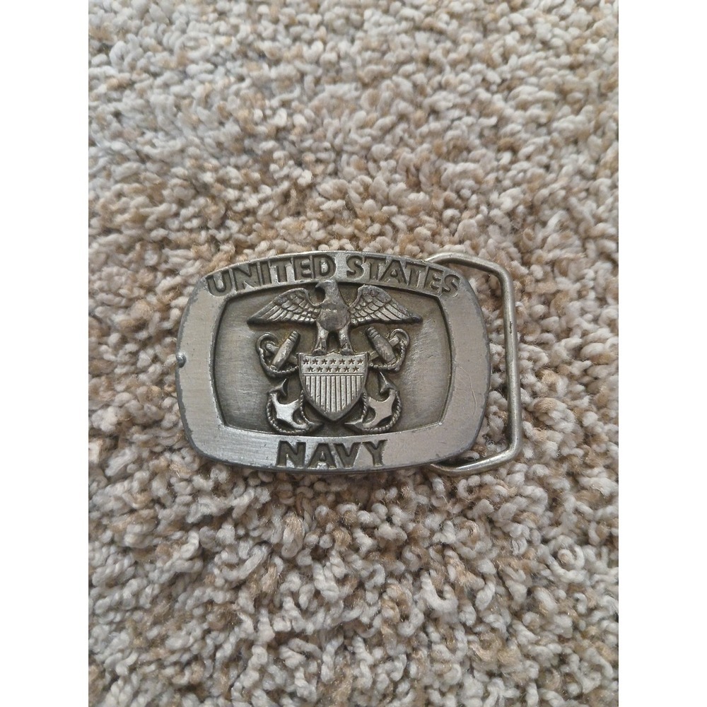 VIntage United States Navy Metal Belt Buckle 1985 SISKIYOU